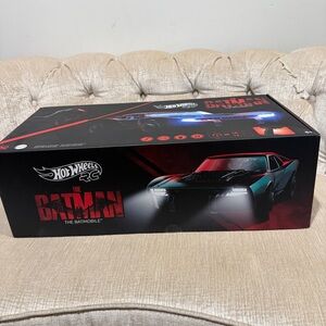 NWT Hot Wheels RC The Batman BATMOBILE Original Edition HCD19 Mattel 2021 DC